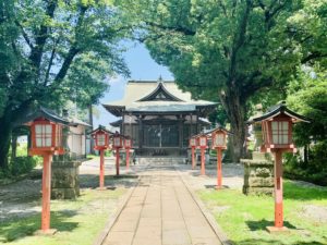 八幡神社の参道