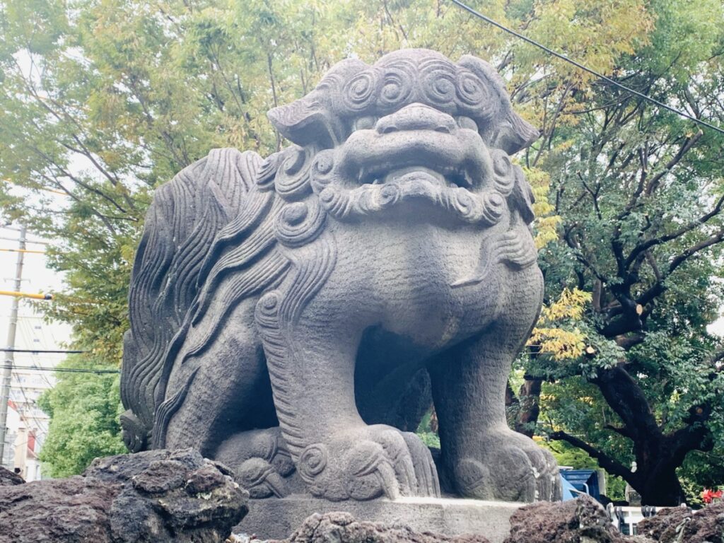 船堀日枝神社・大きい狛犬