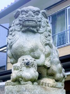 廻沢稲荷神社・阿形狛犬