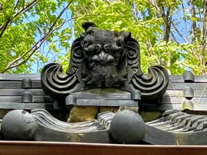 八雲神社の鬼瓦