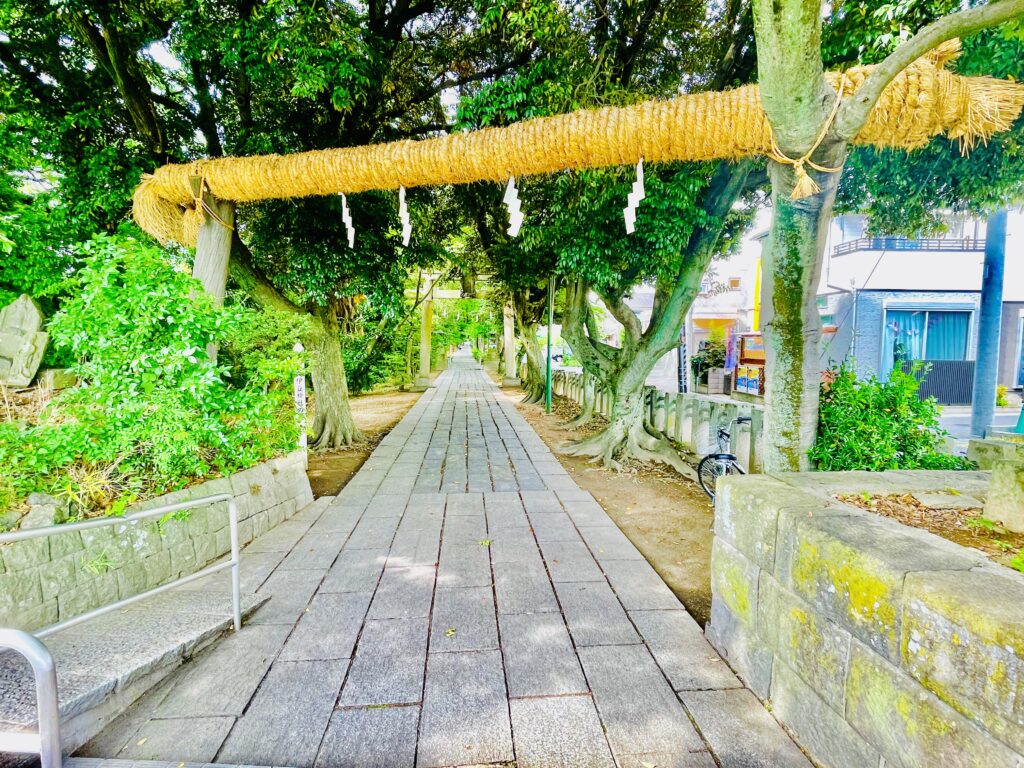 久伊豆神社の参道入口