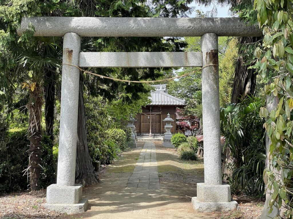 鎧宮八幡神社の鳥居