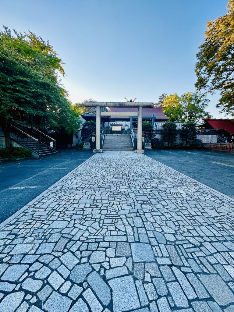 高崎神社の参道